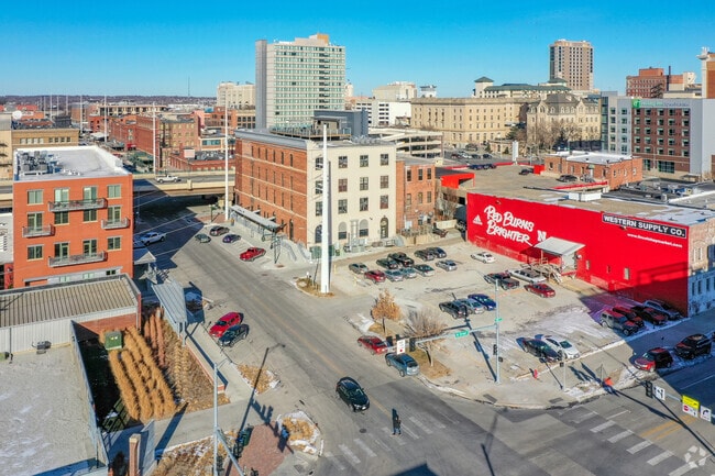 Building Photo - Raymond Brothers Building