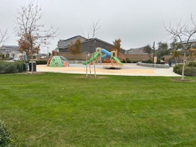 Building Photo - $2,390 Riverstone Community 3 Bd, Hwy 41 & Ave 12, Solar - Timberline Way, Madera