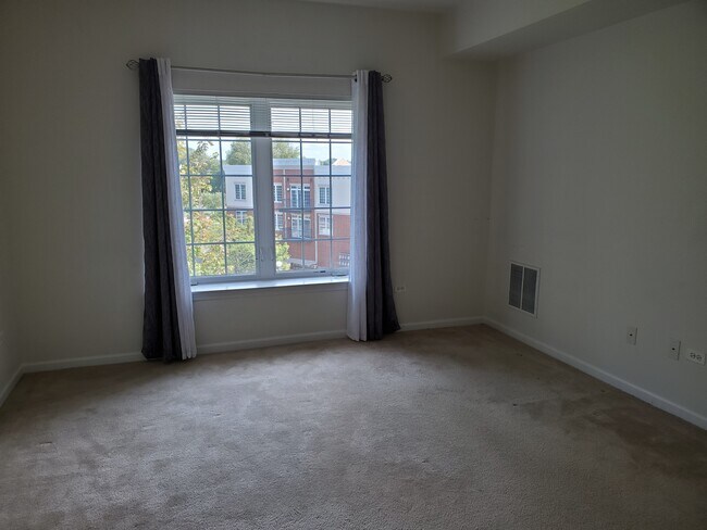 Building Photo - 3501 Wellington Ct