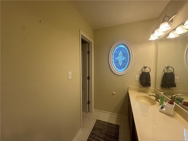 Building Photo - 143 Fairway Ln