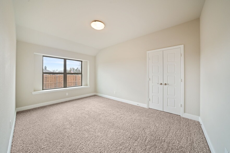 Building Photo - 612 Kyle Dr