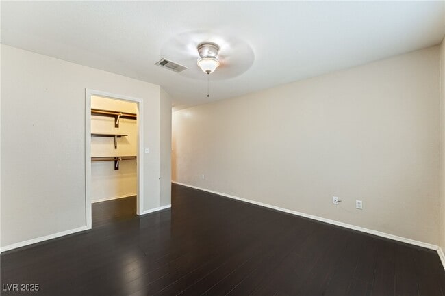 Building Photo - 857 Lantham Pl
