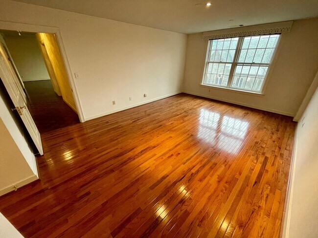 Building Photo - 111 Woodland Ave