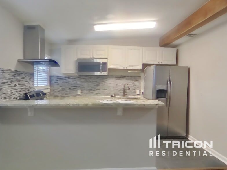 Building Photo - 244 Emporia Blvd