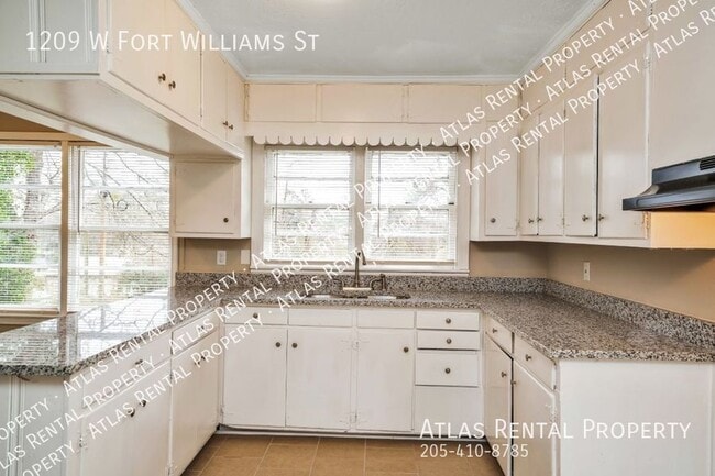 Building Photo - 1209 W Fort Williams St