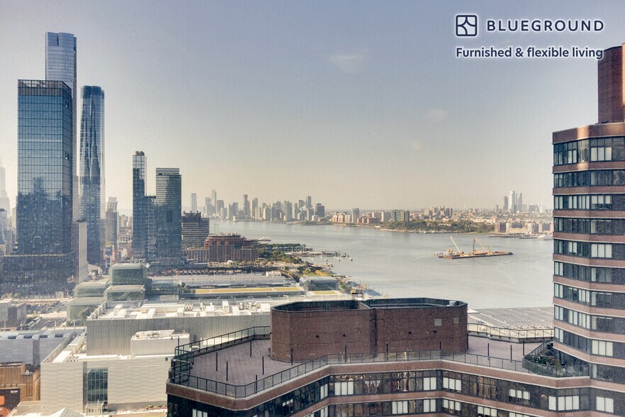 Building Photo - 635 W 42nd St