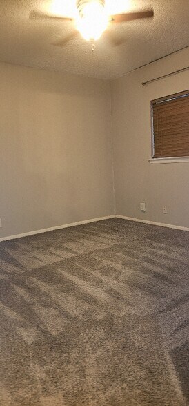 Building Photo - 6602 Pebble Spring Dr