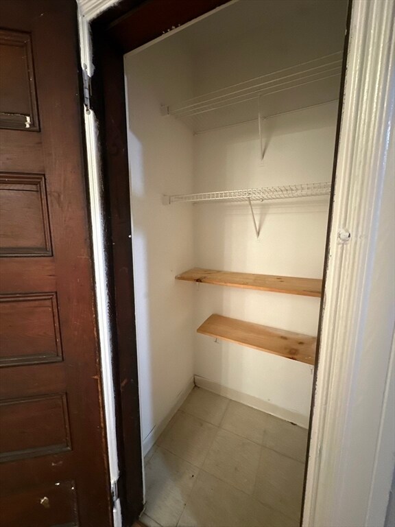 Building Photo - 39 Forest St