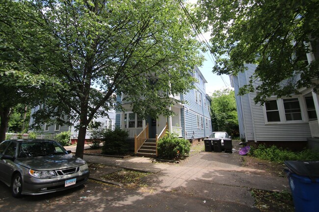 Building Photo - 8 Harding Pl