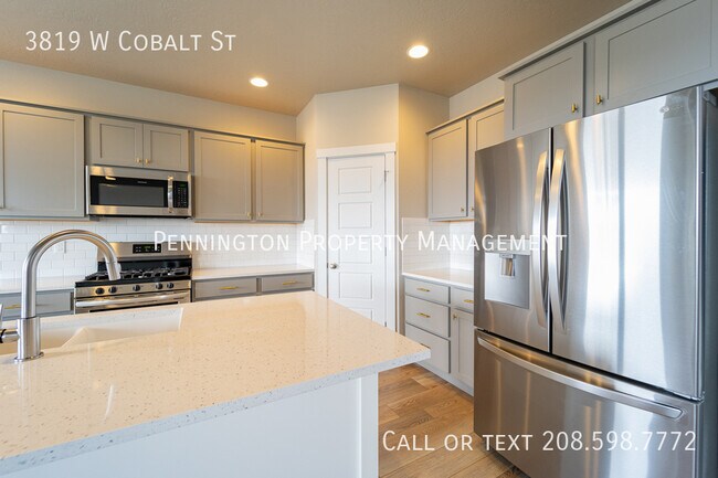 Building Photo - 3819 W Cobalt St