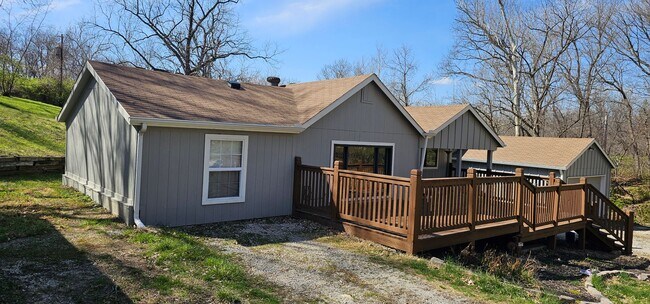 Primary Photo - AVAILABLE NOW!!!! Large Lot and Northland ...