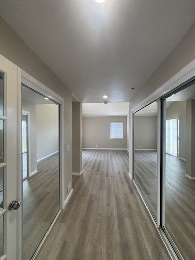 Building Photo - Your Pismo Escape: Stylish 2BR with Fireplace, Patio & Beach Proximity