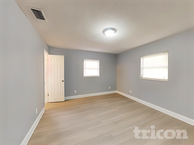 Building Photo - 4905 Leprechaun Way