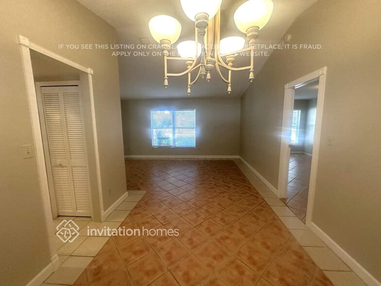 Building Photo - 8147 Wellsmere Cir