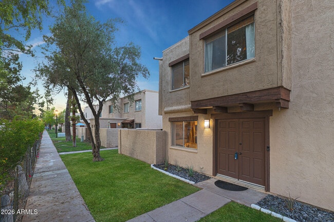 Building Photo - 4240 N 81st St