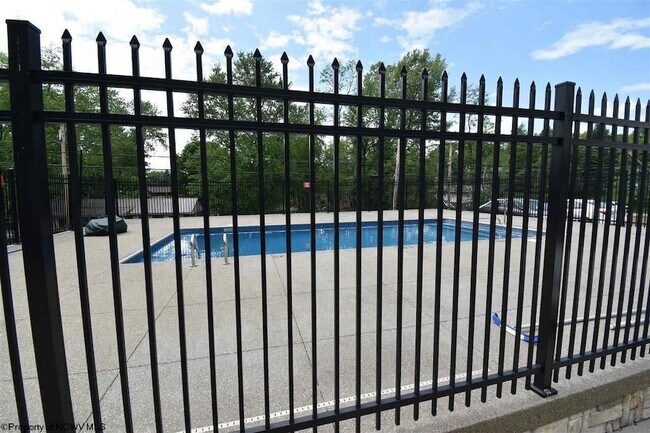 Building Photo - 425 Marlowe Cir