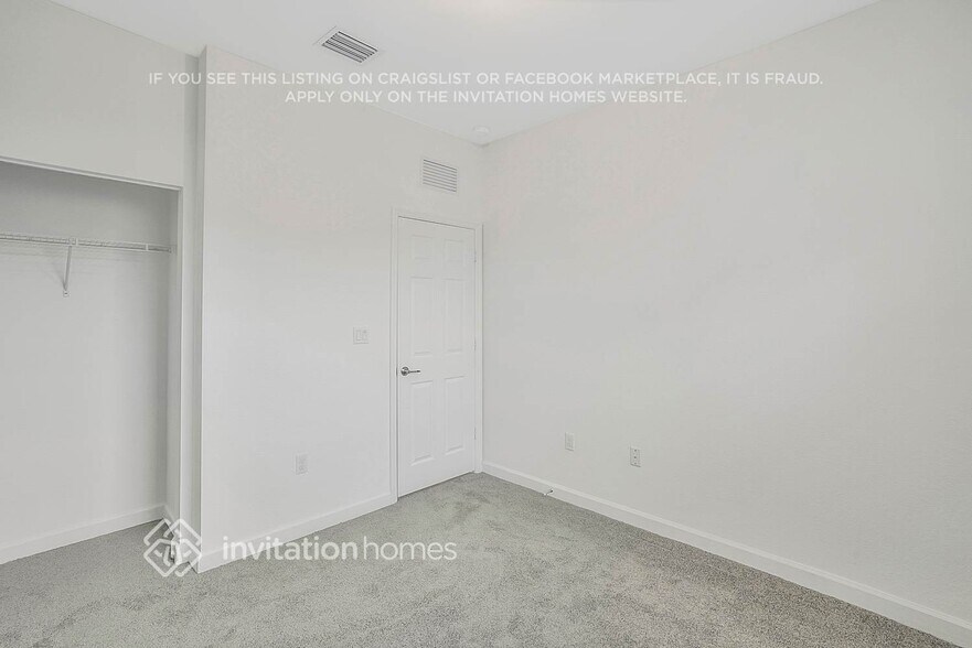 Building Photo - 1640 SW 29th St