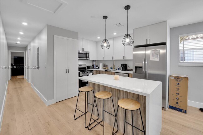Building Photo - 3520 SW 88th Pl