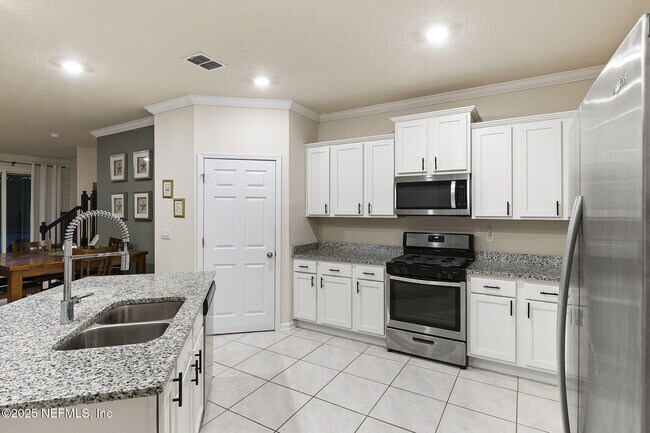 Building Photo - 439 Coastline Wy