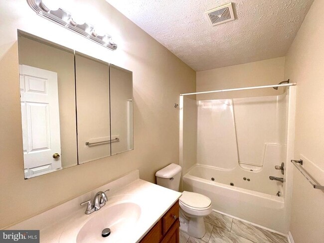 Building Photo - 20847 Sandstone St