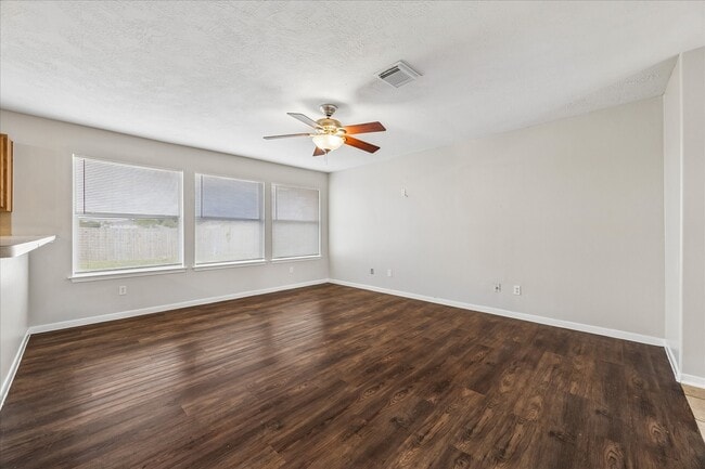 Building Photo - 19811 Shores Edge Dr