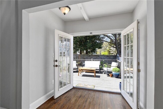 Building Photo - 481 Hill St SE