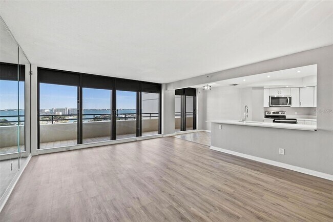 Building Photo - 5950 Pelican Bay Plaza S
