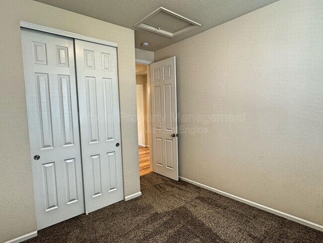 Building Photo - 21939 E Stanford Cir