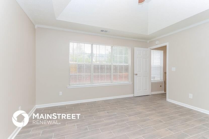 Building Photo - 330 Fallview Dr