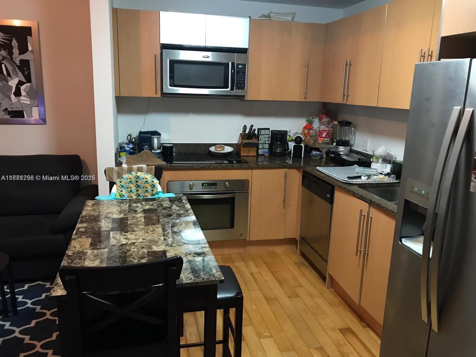 Building Photo - 300 S Biscayne Blvd