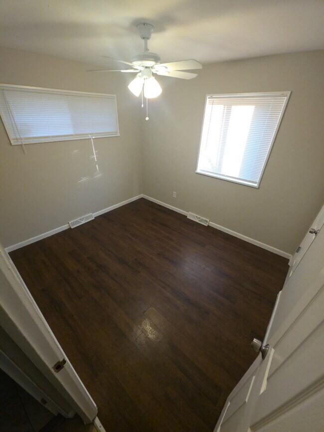 Building Photo - Charming 3-Bedroom Home in a Quiet St. Louis Neighborhood