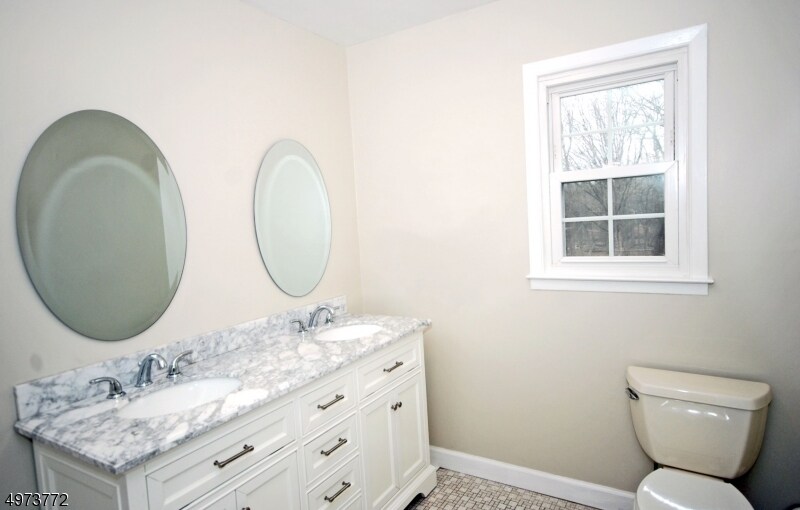 Primary Bath - 30 Madison St