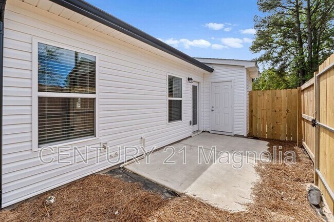 Building Photo - 2219 Archer Ln