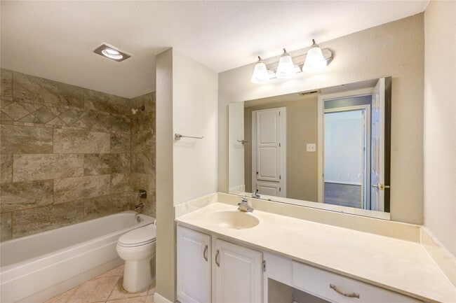 Building Photo - 4000 Purdue St