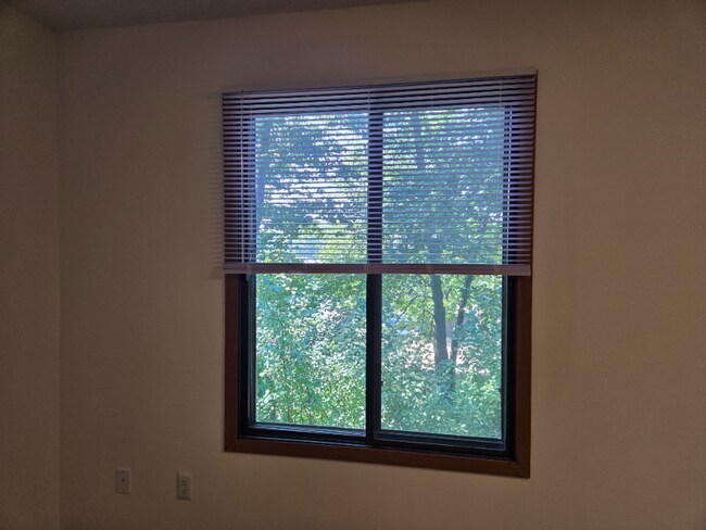 Building Photo - 6471 Hummingbird Ln