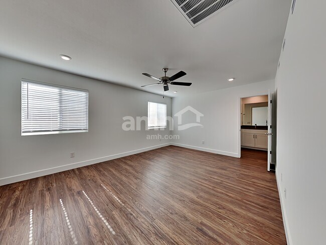 Building Photo - 9121 Liberty Cap Ct