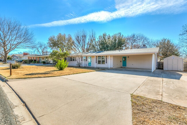 Building Photo - 2755 Rice Ave