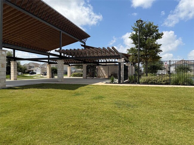 Building Photo - 10321 Forest Grove Dr