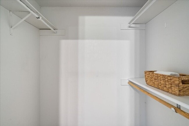 Building Photo - 1748 Ohlen Rd