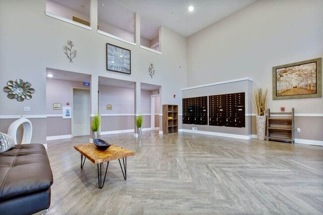 First floor lobby - 4136 Mitchell St
