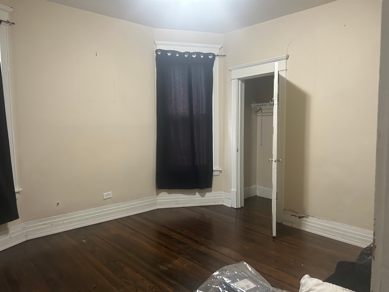 Building Photo - 1515 W Wilson Ave