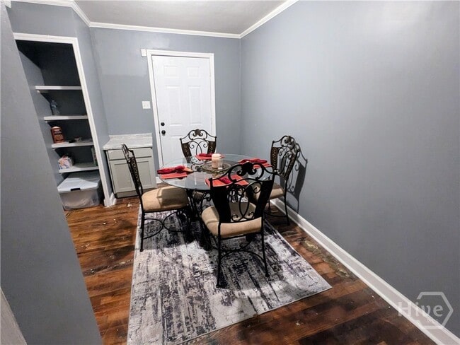 Building Photo - 614 E 37th St