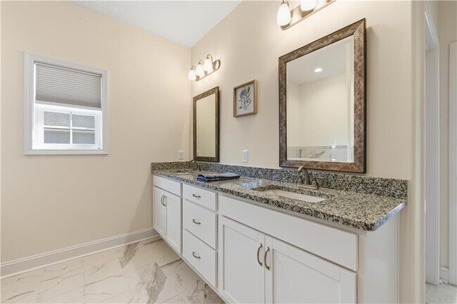 Building Photo - 85 Allie Lp