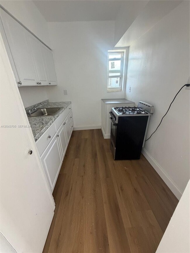Building Photo - 780 73rd St