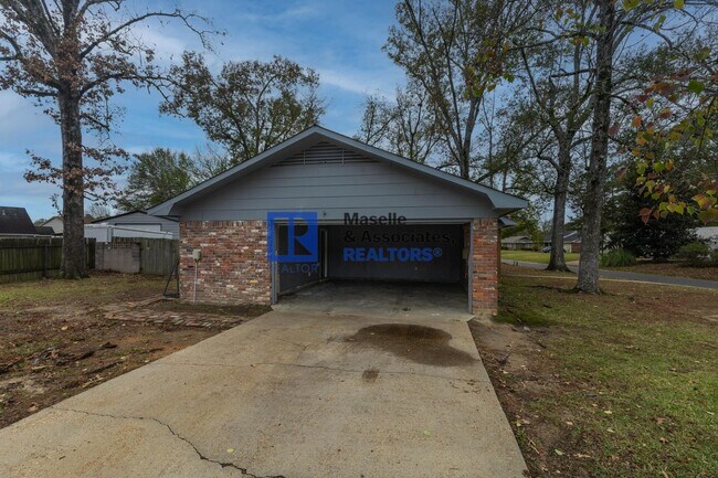 Building Photo - 3 Bed/2 Bath Home in the Heart of Pearl