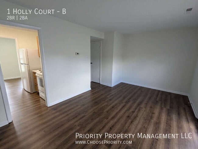 Building Photo - 1 Holly Ct