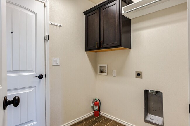 Building Photo - 13811 Uvalde Ave