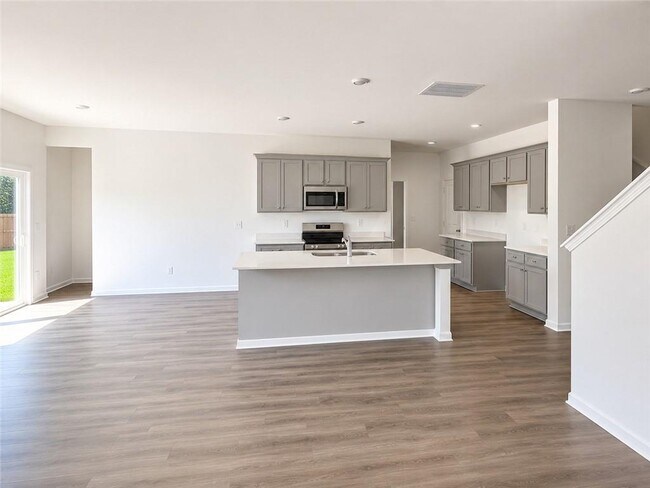 Building Photo - 208 Paisley Wy