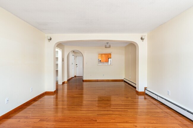 Building Photo - 73 Charlesbank Rd