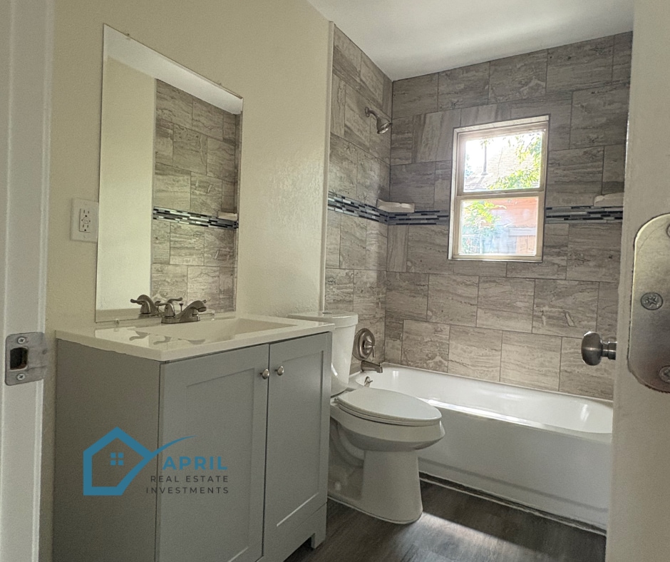 Building Photo - 1927 W Mayfield Blvd